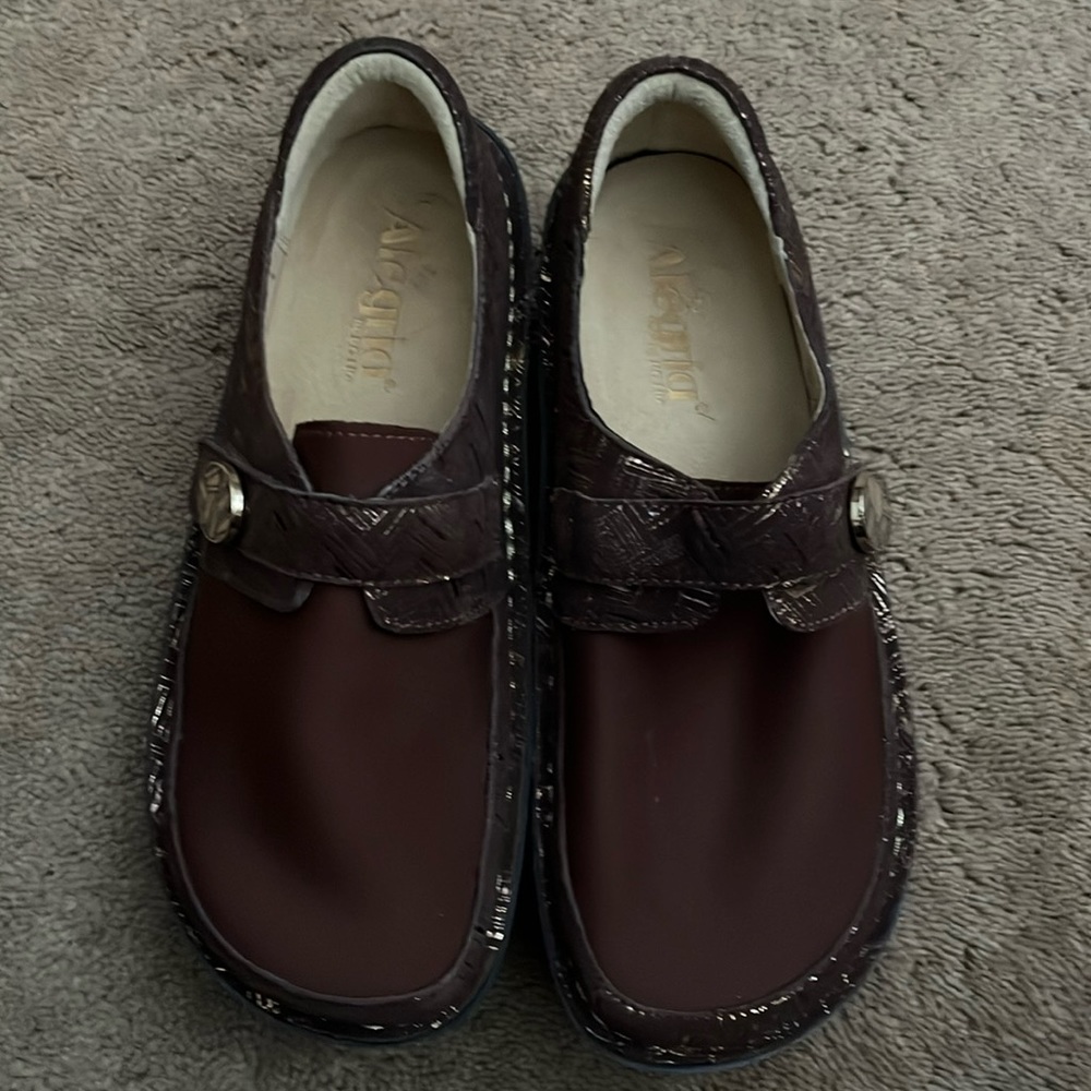 Algeria Walking shoe - 37 (6.5/7 US)